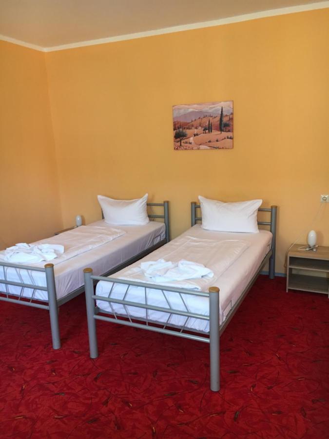 Hotel Pension Streuhof Berlino Esterno foto